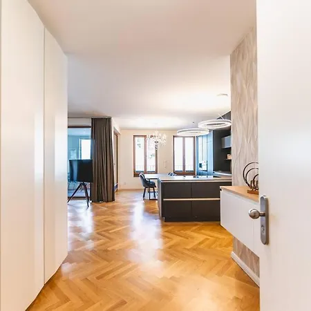 Tip! 120 Qm Apartment Direkt Am Neumarkt Dresden Exterior foto